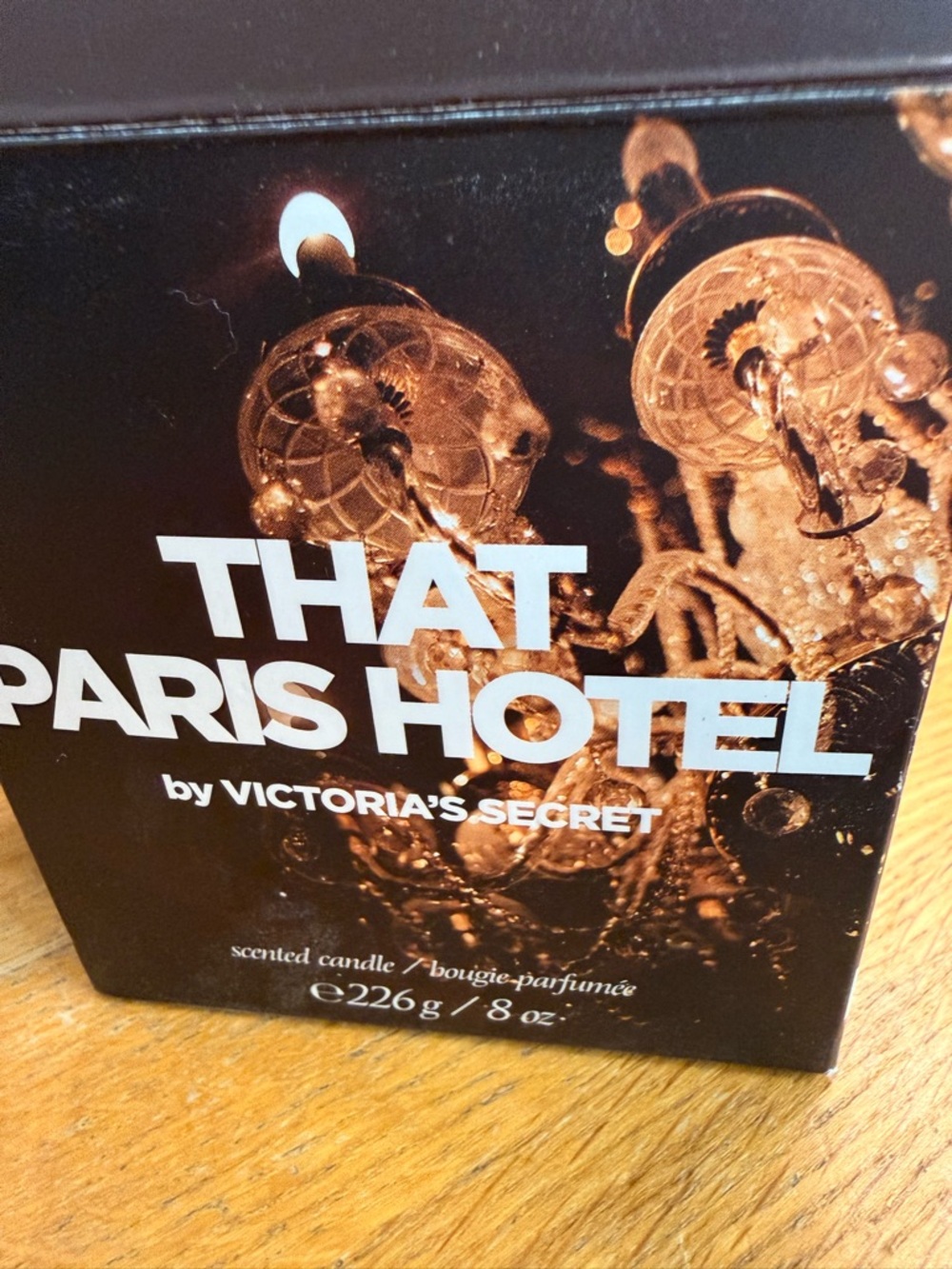 Victoria’s Secret “ that Paris Hotel” single wick candle